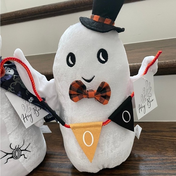 “HEY BOO" HALLOWEEN WHITE GHOSTS
ADORABLE SET OF 2 - Picture 5 of 9